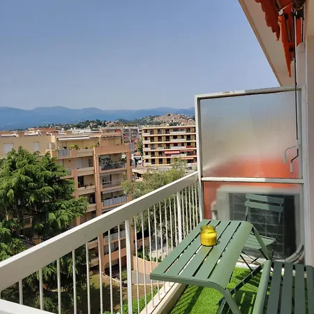 Splendide T2, 200m De La Mer, Climatise, Parking