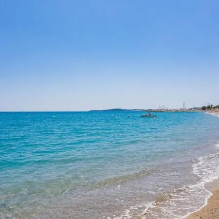 Appartement Splendide T2, 200m De La Mer, Climatise, Parking *