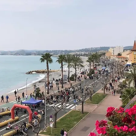 Splendide T2, 200m De La Mer, Climatisé, Parking