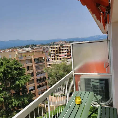Splendide T2, 200m De La Mer, Climatise, Parking * Cagnes-sur-Mer