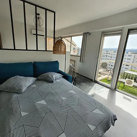 Appartement Splendide T2, 200m De La Mer, Climatise, Parking